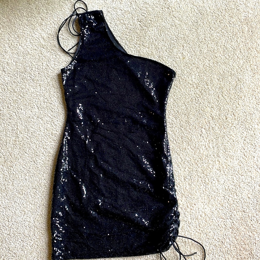 Black sequins party dress